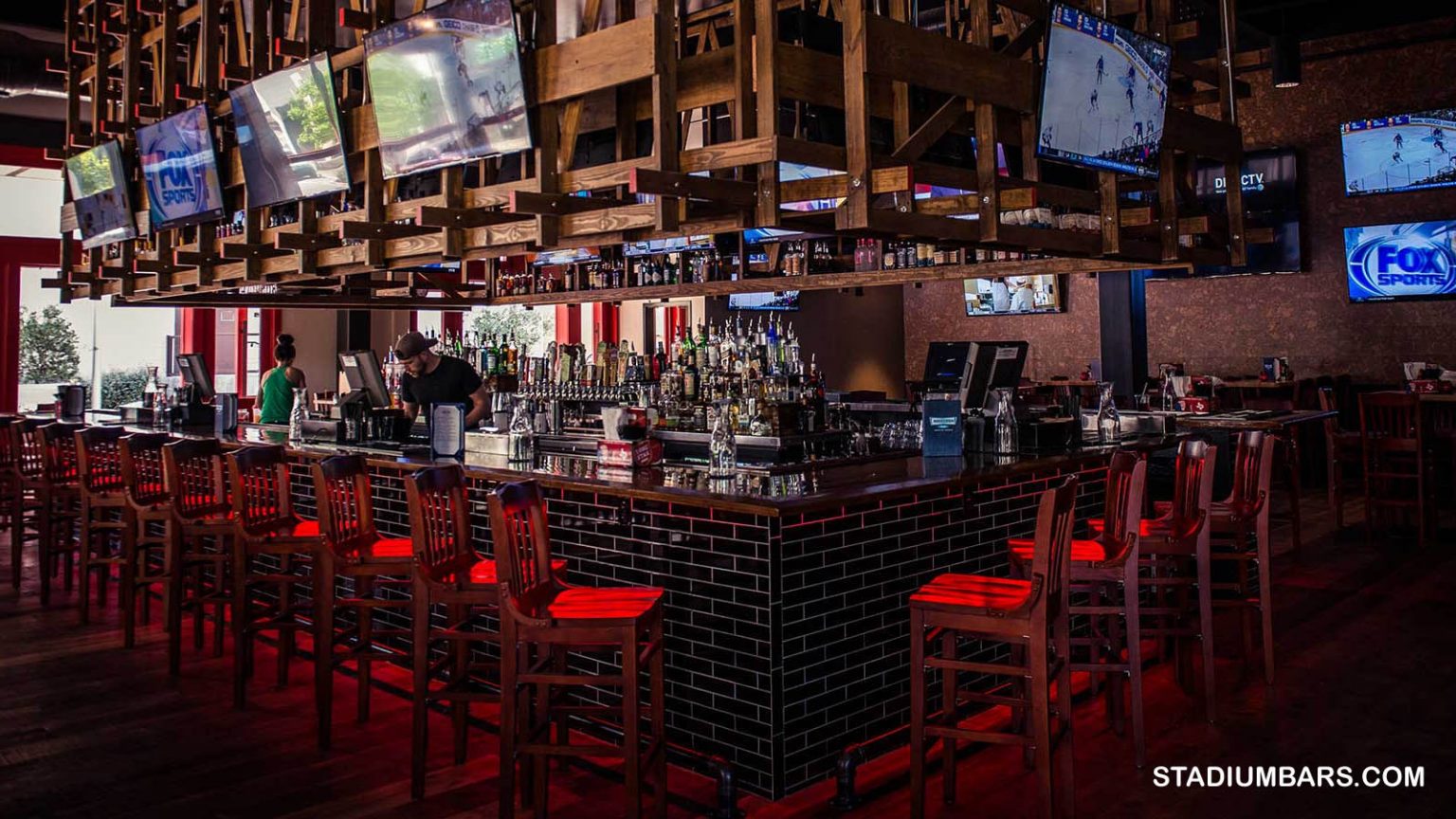 Sports Bars Terbaik di Austin | Stadium Bar